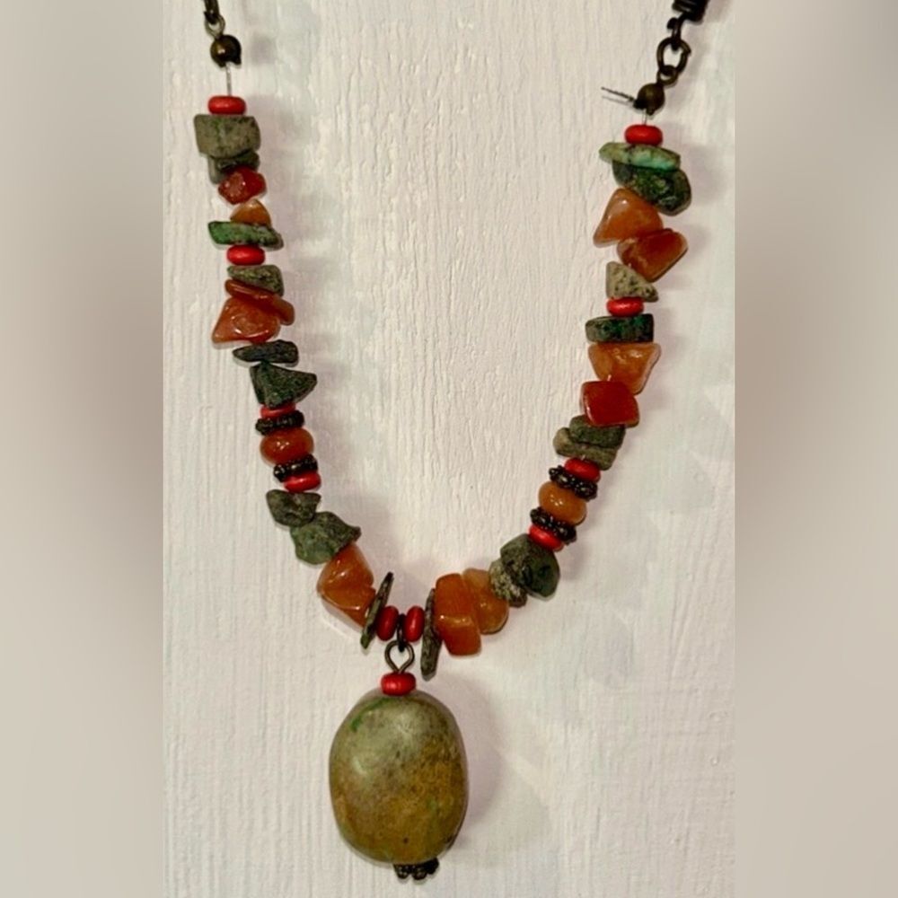 🟠🟢Vintage Multicolor Beaded Stones Necklace Pendant Boho Minimalist Bohemian